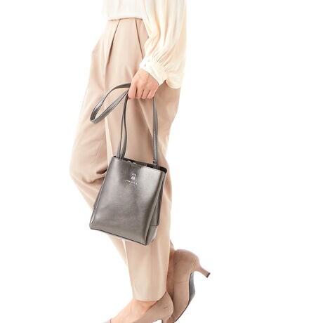 [^:4501PI0430177]fނ̓\tgȍvgpĂAVvŌyAgтMdiTCỸ|VFbgłBߏւ̂ƂoAsȂǂ̃TuobNƂĕL􂷂ACełB