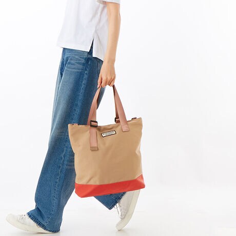 [^:5501PI0130123]oCJ[ȃJWAȈۂ̏c^V_[obOłB[͂QŁAA4TCYۂeʃTCYBeʂȂyʂȂ̂Œʋ΂ʊw̕ig͂A}U[YobOAsobOƂĂp܂Bו|ŎĂ̂ŕ֗łB܂AV_[xgOănhobNƂĂg܂Bɂ͏łI[v|Pbg2ƃt@Xi[t|Pbg1tBJ̓t@Xi[dlŒgɂ̂ňSłB|PbgFFI[v~2,t@Xi[t~1