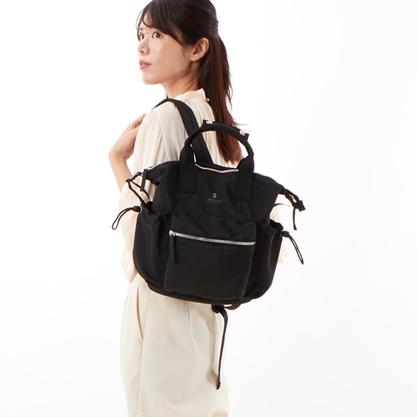 ピッコーネアッチェッソーリー2way総柄バッグ　picone リュック トート ピッコーネ アッチェッソーリ はっ水 2ウェイリュック