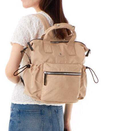 [^:5501PI0210195]lCuhPICONE ACCESSORĨbNƂĂV_[ƂĂg3WAYobOłBЂ̓TCY\ŁA|ł΂ߊ|łgp܂B܂O\Ȃ̂ŁAD݂ɉănhobOƂĂg܂BA4TCYeʂȂAV_[xgƍ킹Ă킸480gƂƂɂŷŁAďoȂVvȃfUCȂ̂ŁAx̂oɂigobOƂĂAV[R[fI΂Ɏgĕ֗łBóAw܂܂ŎowʃTChƁAt@Xi[dl̏㕔̂Qӏ܂Bɂ͏łI[v|Pbg2ƃt@Xi[t|Pbg1tBOTChɂ̓I[v|PbgEɂꂼꂠ܂B VvȃfUCƃx[VbNȃJ[̓V[N킸ĝŁAv[g̓MtgɂœKłBFI[v~2,t@Xi[t~1 @OFOʁGt@Xi[t~1,TChGI[v|Pbg~2