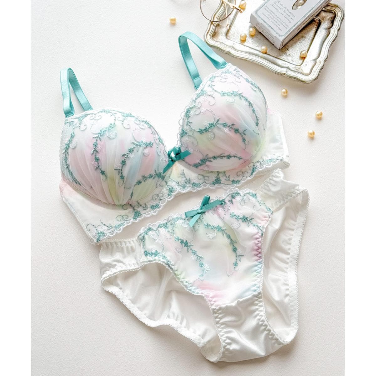 新作続々☆ 「ペアブラジャー ペアブラジャー（ワイヤー有り