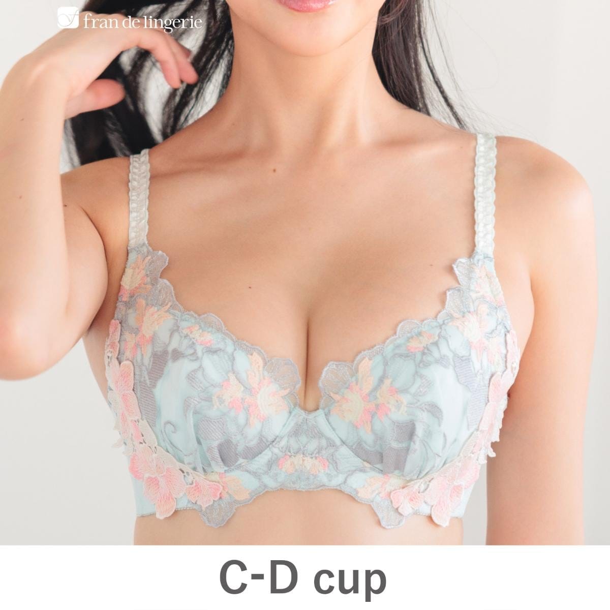 [�}���C]�{�f�B���C�N�̐^������۔h�̊G��̂悤�ȃt�����[���`�[�t �u�O���[�X�C�X�g���[�h�v �u���W���[/�t�����f�����W�F���[�ifran de lingerie�j �~���g