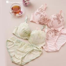 フランデランジェリー(fran de lingerie)の刺繍レースのベーシックデザイン自分らしいバストに「フランスタンダード006」ブラジャーショーツセット