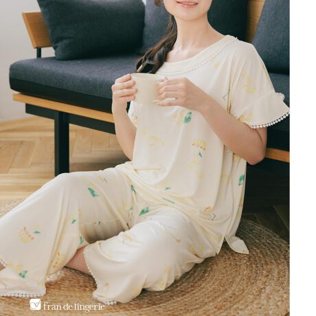 [^:tr104w2505][^ԁFtr104w2505]-- tororelax Ƃ냊 --̂鐶nՂgA߂̊yfUĆBghۂAbNXԂy߂܂B-- tA vI[o[Nbvhpc ZbgAbv --tAɂȂgbvX͂傤ǂܕœ̘rJo[̂|CgB̃{gX͕֗ȃ|PbgtBiFƂ냊 Ԃ㉺Zbg)TCYWJF M-Lfލ\ : |GXe 94%|E^ 6%i : tororelax Ƃ냊 F{ YF @@[TCY: M-L]----------------------cm(O/): 63/66䂫cm: 42ҏcmiO/j: 32/37҉cm: 54cm: 52cm: 64EGXgcm: 64~110qbvcm: 104