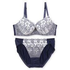 フランデランジェリー(fran de lingerie)のきらめくフェミニンなフラワー刺繍レース自分らしいバストに ブラジャーショーツセット