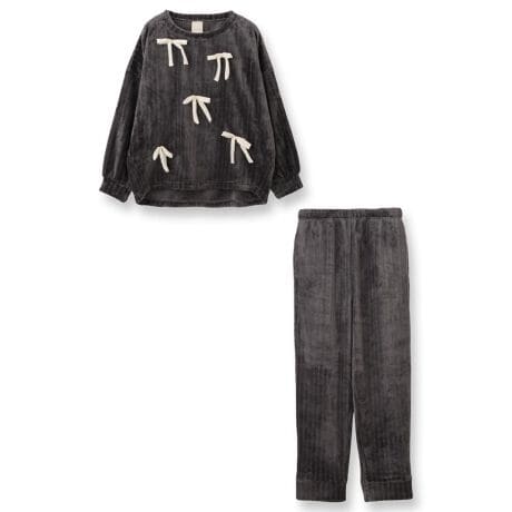 [^:mf102w2511][^ԁFmf102w2511]-- ӂyĒgmemory fleece ([t[X) --yĒgAӂt[X̓bNX^C̖hɂ҂BJ[fUCLxȃtfWF[̐lC̓~̂pW}memory fleece ([t[X)V[YłB-- ƔvI[o[ --I[o[TCỸvI[o[^CvƃO{gSETBo[ɂȂ͒gdlłA肪VvŔM𓦂̂ŁÂڂ₷ɂ߁BgbvX͌g߁EhJbeBOȂ̂łKCɂȂlSB׌ʂ̂邳CȂׂȂ{gX̓|PbgtĂ܂BiFmemory fleece ([t[X Ԃ㉺Zbg)TCYWJF M-Lfލ\ : |GXe 100%i : ӂyĒgmemory fleece ([t[X) F{ YF @@[TCY: M-L]----------------------cm(O/): 63/68cm: 70gcm: 67ŏcm: 43ҏcmiO/j: 32/37҉cm: 64cm: 36cm: 60EGXgcm: 62~110qbvcm: 104