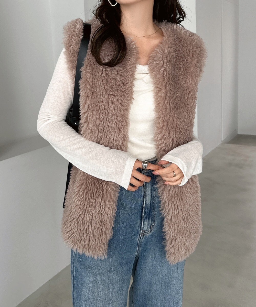 ⭐︎未使用LOU ANDREA⭐︎フード付。リバーシブルジレ　ダウン➕ファー 2025年最新】LOU ANDREAの人気アイテム - メルカリ