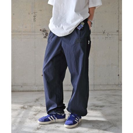 ANMEIWi@\iCfނVsShJEiCpctׂ܂B|PbgɃCAEgꂽRZvǵAANOTHERNEW MYESSENTIALSuhےIWiSłBeɂ́uANMEvʒsXl[tB\ʂɃV̂AVJVJƂiCfނ͔ŃTbƏ_炩ŁAypłBH{ĂAOՕ95ȏちUPF50{UV΍\ڐG⊴̋@\t悭ʂ̂A߂̋@\iCfނłByȃSdl̃EGXǵAɒ߉\ȃhXgRtBEGXgxgɂ̓R[h[vtŁARCP[XȂǕtĂ܂B֗ȃTCh|PbgtB܂ɗ]TAƗ܂ÂVGbgB悭I[o[TCYŁAƑAJbvŌpTCWOɂȂĂ܂Bmfނ̓WJACenZbgAbvŒp\EiC_uWbvxXgiiԍF2600001jEiCt[fBxXgiiԍF2600004jEiChJLbviiԍF2600005jnFȂBẽCeBOAɂȂĂ郂j^[EPCɂۂ̏iƐFقȂČꍇ܂B̏エ߉BQlTCYFyMTCYz()F103cmEGXg(SL)(ŒZ)F34.5cmEGXg(SL)(Œ)F52cmҏF34.5cm҉F72cm(SL)F14.5cm킽F38.5cmqbvF57.5cmQlTCYFyLTCYz()F109cmEGXg(SL)(ŒZ)F36cmEGXg(SL)(Œ)F53.5cmҏF34.5cm҉F77cm(SL)F14.5cm킽F39.5cmqbvF59cmQlTCYFyXLTCYz()F110cmEGXg(SL)F(ŒZ)39cm(Œ)56.5cmҏF35.5cm҉F77cm(SL)F15cm킽F41cmqbvF62cmQlTCYFyXXLTCYz()F112cmEGXg(SL)F(ŒZ)42cm(Œ)59.5cmҏF36.5cm҉F78cm(SL)F15.5cm킽F42.5cmqbvF65cmfށFy\nziC:100%ynz|GXe:100%yhイz|GXe:100%lLkFȂFȂňF┖蔧FƂĂ邻̑FZ~bN荞񂾎gpčiCnBڐG⊴̋@\Bt̂Ȃǂ̖܉Hł͂ȂAĤߐ󂵂ĂʂB񐔂⒅pɂ^E@ۂ̔ȂǂɂA@\̌ʂ͒ጸꍇ͂BYnF􂢁F  hCN[jOF  EFbgN[jOF