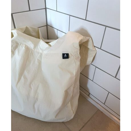 J[oG[VLxȐVsiCEV_[obOtׂ܂BtgE[ɂ́uAA_[o[vʒsXl[tB̌yiCfނŁAyʂeʁB͑߂Ō|₷A}`Ђ̂ő傫߂̉ו[\ȃfUCB̃}`|PbgɂAׂו̒Őڂł̂|CgłBEA4TCY|PbgEt@Xi[t|PbgEgѓ|PbgEhN|Pbg(h[R[htŃTCYƂɒ\)EPP|Pbg(h[R[ht)j킸fC[ɂgAANMEIWiV_[obOłBBẽCeBOAɂȂĂ郂j^[EPCɂۂ̏iƐFقȂČꍇ܂B̏エ߉BQlTCYFyFTCYzF35.5cmF32cm}`F12cmF102cmdF110gfށFiC:100%lLkFȂFF萶ňF┖蔧FƂĂ鐶YnF