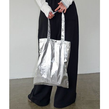 J[oG[VLxȐVsiCEg[gobOtׂ܂BtgSɂANMESBɃCAEgꂽRZvǵAANOTHER NEW MY ESSENTIALSuhےIWiS̃fUCłB傫AȂAA4TCY[\ȃTCYɂ܂B̌yiCfނŁA܂肽ŎTuobNƂĂIXXłB͌|₷ŁAɂ͕֗ȃWbv|PbgtBJ͉ו̔яohXibv{^tBj킸fC[ɂgAANMEIWig[gobOłBBẽCeBOAɂȂĂ郂j^[EPCɂۂ̏iƐFقȂČꍇ܂B̏エ߉BQlTCYFyFTCYzF38cmF30cmF55cmdF40gfށFiC:100%lLkFȂFF萶ňF┖蔧FƂĂ鐶YnF