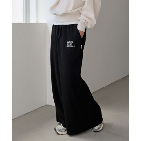 D݂̒ɃJbgłZtJbgEuEV[YANMEs^CgXJ[gtׂ܂Bӂ\tgȃufނ̎͂̂܂܂ɁAy₩Ɏdグ^CvB|PbgɃCAEgꂽRZvǵAANOTHERNEW MYESSENTIALSuhےIWiSłBeɂ́uANMEvʒsXl[tB悭tBbgȂ̂̃CEɂTCYƁAƏ䂪VGbgɎdグ܂ByȃSdl̃EGXǵA߉\ȃqtfUCB֗ȃTCh|PbgƃobN|PbgtB|Pbgn͔̑fނgpA^Ȃ悤Hv܂Bʂ̂郊ufނTbƉK1łBnȂBẽCeBOAɂȂĂ郂j^[EPCɂۂ̏iƐFقȂČꍇ܂B̏エ߉BQlTCYFyMTCYzF96cmEGXg(SL)F(ŒZ)33cm(Œ)42cmF49cmqbvF47cmQlTCYFyLTCYzF99cmEGXg(SL)F(ŒZ)34.5cm(Œ)43.5cmF50.5cmqbvF48.5cmfށF|GXe:64% :33% |E^:3%lLkF蓧FF萶ňF┖蔧FƂĂ邻̑FuJbg\[YnF@F  hCN[jOF