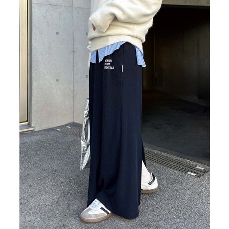 D݂̒ɃJbgłZtJbgEuEV[YANMEs^CgXJ[gtׂ܂Bӂ\tgȃufނ̎͂̂܂܂ɁAy₩Ɏdグ^CvB|PbgɃCAEgꂽRZvǵAANOTHERNEW MYESSENTIALSuhےIWiSłBeɂ́uANMEvʒsXl[tB悭tBbgȂ̂̃CEɂTCYƁAƏ䂪VGbgɎdグ܂ByȃSdl̃EGXǵA߉\ȃqtfUCB֗ȃTCh|PbgƃobN|PbgtB|Pbgn͔̑fނgpA^Ȃ悤Hv܂Bʂ̂郊ufނTbƉK1łBnȂBẽCeBOAɂȂĂ郂j^[EPCɂۂ̏iƐFقȂČꍇ܂B̏エ߉BQlTCYFyMTCYzF96cmEGXg(SL)F(ŒZ)33cm(Œ)42cmF49cmqbvF47cmQlTCYFyLTCYzF99cmEGXg(SL)F(ŒZ)34.5cm(Œ)43.5cmF50.5cmqbvF48.5cmfށF|GXe:64% :33% |E^:3%lLkF蓧FF萶ňF┖蔧FƂĂ邻̑FuJbg\[YnF@F  hCN[jOF