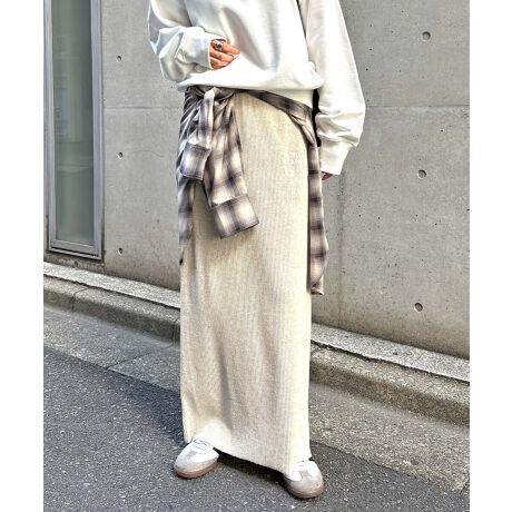 D݂̒ɃJbgłZtJbgEuEV[YANMEs^CgXJ[gtׂ܂Bӂ\tgȃufނ̎͂̂܂܂ɁAy₩Ɏdグ^CvB|PbgɃCAEgꂽRZvǵAANOTHERNEW MYESSENTIALSuhےIWiSłBeɂ́uANMEvʒsXl[tB悭tBbgȂ̂̃CEɂTCYƁAƏ䂪VGbgɎdグ܂ByȃSdl̃EGXǵA߉\ȃqtfUCB֗ȃTCh|PbgƃobN|PbgtB|Pbgn͔̑fނgpA^Ȃ悤Hv܂Bʂ̂郊ufނTbƉK1łBnȂBẽCeBOAɂȂĂ郂j^[EPCɂۂ̏iƐFقȂČꍇ܂B̏エ߉BQlTCYFyMTCYzF96cmEGXg(SL)F(ŒZ)33cm(Œ)42cmF49cmqbvF47cmQlTCYFyLTCYzF99cmEGXg(SL)F(ŒZ)34.5cm(Œ)43.5cmF50.5cmqbvF48.5cmfށF|GXe:64% :33% |E^:3%lLkF蓧FF萶ňF┖蔧FƂĂ邻̑FuJbg\[YnF@F  hCN[jOF