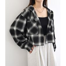 アンドミー(andme)のショート丈 フーディ チェック シャツ ブラウス