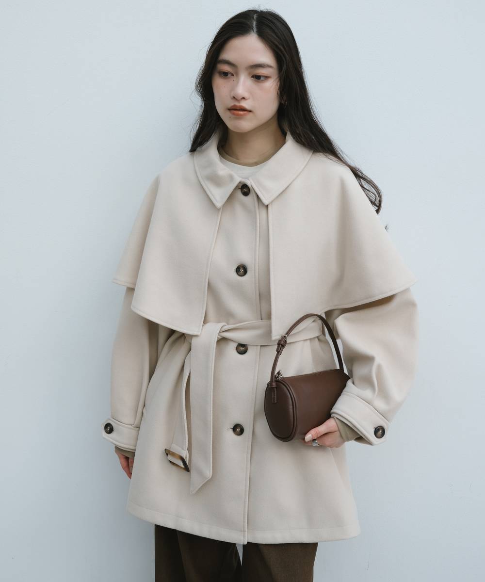 専用です！！【タグ付き】ショートトレンチコート　イエッカベッカ パイピングショートトレンチコート | イェッカ ヴェッカ(YECCA VECCA