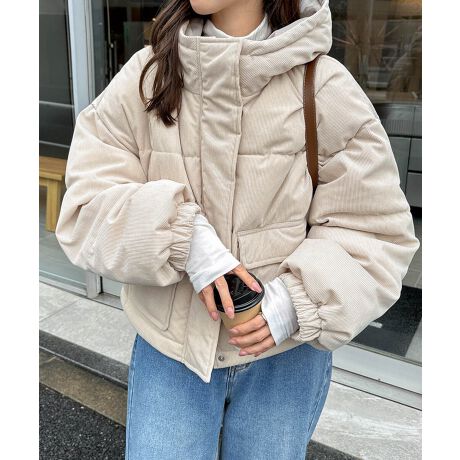 {[̂I[o[TCYƃgh̃R[fCfނfĒgI_u|PbgEȃWPbgVołBȓłƂĂgÃׂR[fCfނJWA߂Ai1BMTCÝAhqbvɂ䊴BMSTCÝAR[f̃oXƂ₷V[gBȂX^CɂĂIтA2TCYpӂ܂IX^hJ[Ƒ̃SdlŖh΍΂Iɂ̓h[R[htŁAuEWOVGbgy߂dlɁBTCh̑傫ȃ|Pbg|Cg֗ȃTCh|PbgtBx[VbNȃfUCȂgh̃R[fCfނłȂꂽۂɂȂAV[ŶߒgAE^[łBn聦BẽCeBOAɂȂĂ郂j^[EPCɂۂ̏iƐFقȂČꍇ܂B̏エ߉BQlTCYFyMSTCYzF(Og)55cm(g)64cmF62cmgF60cmF55cmF63.5cmF87cmd()F920g(SL)F13cmQlTCYFyMTCYzF(Og)66cm(g)75cmF62cmgF60cmF55cmF65.5cmF87cmd()F1000g(SL)F13cmfށFy\nz|GXe:100%ynz|GXe:100%y킽z|GXe:100%lLkFȂFȂňF蔧FƂĂ邻̑FׂR[fCfސYnF􂢁Fs  hCN[jOF  EFbgN[jOFs