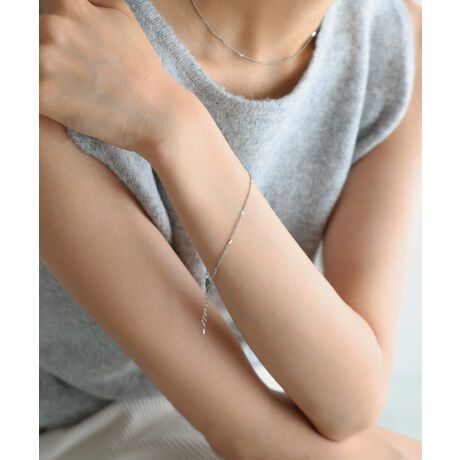 ǂȃX^CɂށAؚȃy^`F[̃uXbgB茳ɂ肰ȂPYAiȈۂo܂B莝̃OuXbgƂ̏d˕t₷AR[fBl[g̕L閜\ACeBigʂȓ܂ŁAV[I΂g܂BT[WJXeX̓EÊɂgp鍂iXeXE␅ɋATrϐFNɂEAM[ɔzSfދAM[̕ɂSĂgAɂ₳fނgpĂ܂BςȂłKȒSnŁAgɂȂ悤ȎRȌy͂łBT[WJXeX́Au×pɂgقǈSȑfށvƂĒmĂ܂B␅ɋAϐF򉻂Nɂ߁AԂۂĂ̂łBAM[ɂ͌l܂BׂĂ̕ɃAM[oȂƂۏ؂̂ł͂܂BɈُꍇ́AɂgpTBT[WJXeX̓TrϐFɋfނłAoNω₲gp󋵂ɂAɌ̍ꍇ܂B炩߂BBẽCeBOAɂȂĂ郂j^[EPCɂۂ̏iƐFقȂČꍇ܂B̏エ߉BQlTCYFyFz`F[̒F17.53cmAWX^[̒:3cmfށFT[WJXeX:l␶YnF؍