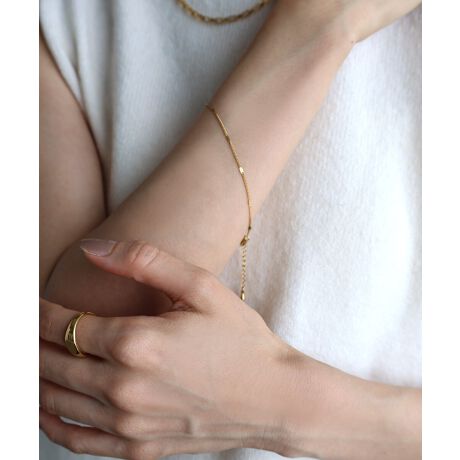 ǂȃX^CɂށAؚȃy^`F[̃uXbgB茳ɂ肰ȂPYAiȈۂo܂B莝̃OuXbgƂ̏d˕t₷AR[fBl[g̕L閜\ACeBigʂȓ܂ŁAV[I΂g܂BT[WJXeX̓EÊɂgp鍂iXeXE␅ɋATrϐFNɂEAM[ɔzSfދAM[̕ɂSĂgAɂ₳fނgpĂ܂BςȂłKȒSnŁAgɂȂ悤ȎRȌy͂łBT[WJXeX́Au×pɂgقǈSȑfށvƂĒmĂ܂B␅ɋAϐF򉻂Nɂ߁AԂۂĂ̂łBAM[ɂ͌l܂BׂĂ̕ɃAM[oȂƂۏ؂̂ł͂܂BɈُꍇ́AɂgpTBT[WJXeX̓TrϐFɋfނłAoNω₲gp󋵂ɂAɌ̍ꍇ܂B炩߂BBẽCeBOAɂȂĂ郂j^[EPCɂۂ̏iƐFقȂČꍇ܂B̏エ߉BQlTCYFyFz`F[̒F17.53cmAWX^[̒:3cmfށFT[WJXeX:l␶YnF؍