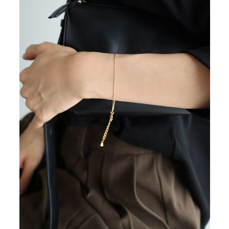 ɍׂ̃`F[@ׂł肰ȂAiȃuXbgB莝̃uXbgƂ̏d˕tɂ߂łBؚȃ`F[Ȃł͂̏_炩ȋPA炵ۂYĂ܂BVvŃV[I΂Aigʂȓ܂ŁAR[fI΂g܂BT[WJXeX̓EÊɂgp鍂iXeXE␅ɋATrϐFNɂEAM[ɔzSfދAM[̕ɂSĂgAɂ₳fނgpĂ܂BςȂłKȒSnŁAgɂȂ悤ȎRȌy͂łBT[WJXeX́Au×pɂgقǈSȑfށvƂĒmĂ܂B␅ɋAϐF򉻂Nɂ߁AԂۂĂ̂łBAM[ɂ͌l܂BׂĂ̕ɃAM[oȂƂۏ؂̂ł͂܂BɈُꍇ́AɂgpTBT[WJXeX̓TrϐFɋfނłAoNω₲gp󋵂ɂAɌ̍ꍇ܂B炩߂BBẽCeBOAɂȂĂ郂j^[EPCɂۂ̏iƐFقȂČꍇ܂B̏エ߉BQlTCYFyFz`F[̒F15cmAWX^[̒F3cmfށFT[WJXeX:l␶YnF؍