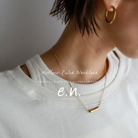 `[u`[t̃|CgfUCl̈ۂYlbNXBɂ₩ȃJ[u`אg̃gbvAfReCĂ܂B悢GbWƏi˔`[u`[tAꂽl͋̕CɁBVvȂ݊A񌳂؂₩ɖĂR[f̃ANZgƂĂ߂̃ACełBT[WJXeX̓EÊɂgp鍂iXeXE␅ɋATrϐFNɂEAM[ɔzSfދAM[̕ɂSĂgAɂ₳fނgpĂ܂BςȂłKȒSnŁAgɂȂ悤ȎRȌy͂łBT[WJXeX́Au×pɂgقǈSȑfށvƂĒmĂ܂B␅ɋAϐF򉻂Nɂ߁AԂۂĂ̂łBAM[ɂ͌l܂BׂĂ̕ɃAM[oȂƂۏ؂̂ł͂܂BɈُꍇ́AɂgpTBT[WJXeX̓TrϐFɋfނłAoNω₲gp󋵂ɂAɌ̍ꍇ܂B炩߂BBẽCeBOAɂȂĂ郂j^[EPCɂۂ̏iƐFقȂČꍇ܂B̏エ߉BQlTCYFyFz`F[̒F40cmAWX^[̒F5cm`[FF2.0cmAF0.5cmfށFT[WJXeX:l␶YnF؍