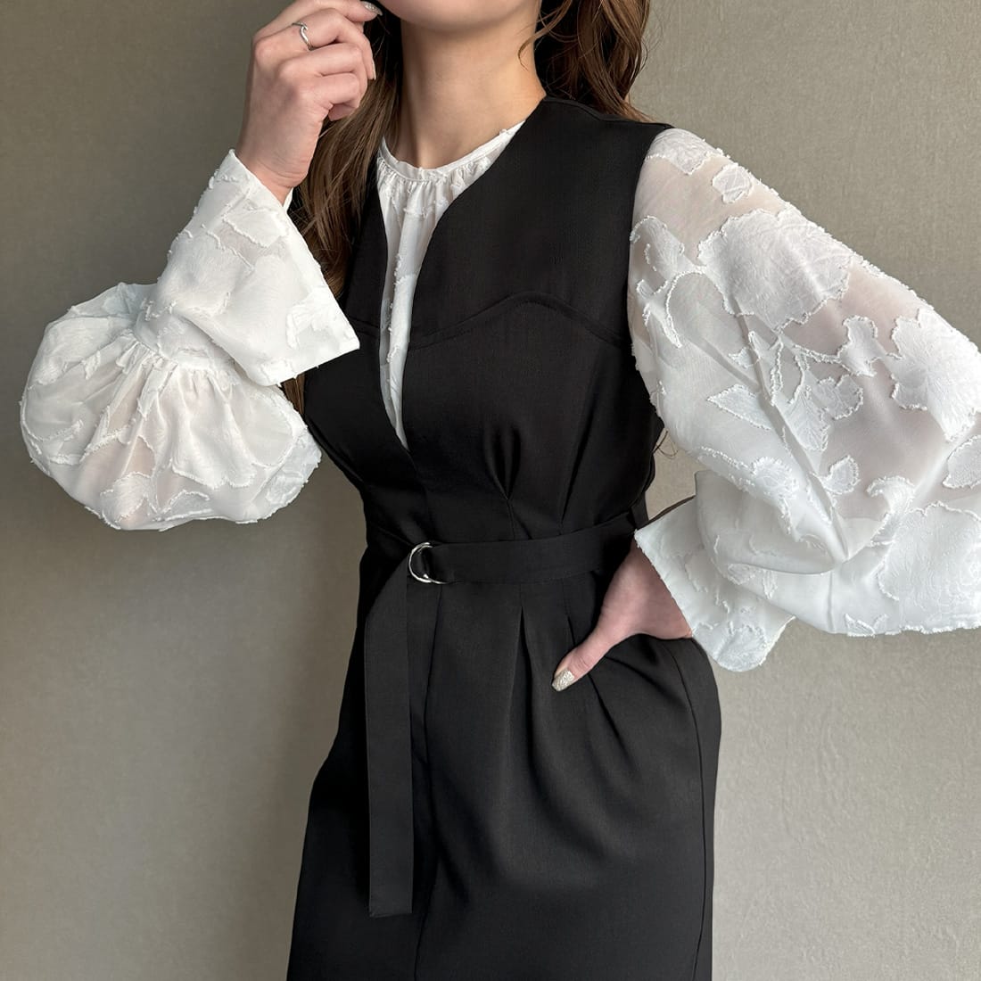 ウエストタックキーネックジャンパースカート定価41,800円 ウエストタックキーネックジャンパースカート【ペチスカートセット