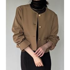 金釦ショート丈ノーカラージャケット