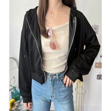 ショート丈ジップパーカー