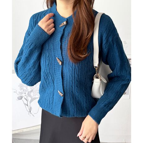 [^:vl-7035]POINTENVJȃUCP[u҂݂ƃgO{^̑gݍ킹Ai`ŃNVJȈۂoVvȂۗfBe[ŁAl̃JWAR[fɉfꖇłBHD邾łxƍ܂̂EVGbgŒ񂵎ݏ䊴͍܂悭Jo[ApcɂXJ[gɂDBfjƍ킹ΔfC[R[fɁAs[X̏ォHD΃tF~jɎdオ܂BCi[VvɂƁA҂ݖ͗lƃgO{^ۗX^COɁIIIt܂ŕL􂷂VGbgłBE₳Snɂzӂ_炩ȑfފŁASn悭dグĂ܂B{^𗯂߂ĂOĂ₷AbNX̂钅Sny߂܂By₩ƒg݂˔dĂŁAG߂̕ςڂɂ􂵂܂BfC[gɊA₷ӎꖇDETAILň::Ȃn:ȂLk:|Pbg:Ȃfg:162cmfpTCY:FCHECKYɂA{^̃fUCύXƂȂꍇ܂BX^btۂɕuɂč̐̂ł̂Ŏ኱̌덷ꍇ܂Bg̃j^[[ɂAFۂ̏iƈقȂČꍇ܂BYɂdlEFقȂꍇ܂B