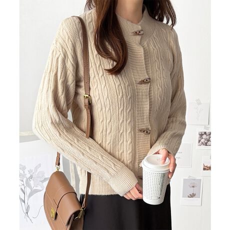 [^:vl-7035]POINTENVJȃUCP[u҂݂ƃgO{^̑gݍ킹Ai`ŃNVJȈۂoVvȂۗfBe[ŁAl̃JWAR[fɉfꖇłBHD邾łxƍ܂̂EVGbgŒ񂵎ݏ䊴͍܂悭Jo[ApcɂXJ[gɂDBfjƍ킹ΔfC[R[fɁAs[X̏ォHD΃tF~jɎdオ܂BCi[VvɂƁA҂ݖ͗lƃgO{^ۗX^COɁIIIt܂ŕL􂷂VGbgłBE₳Snɂzӂ_炩ȑfފŁASn悭dグĂ܂B{^𗯂߂ĂOĂ₷AbNX̂钅Sny߂܂By₩ƒg݂˔dĂŁAG߂̕ςڂɂ􂵂܂BfC[gɊA₷ӎꖇDETAILň::Ȃn:ȂLk:|Pbg:Ȃfg:162cmfpTCY:FCHECKYɂA{^̃fUCύXƂȂꍇ܂BX^btۂɕuɂč̐̂ł̂Ŏ኱̌덷ꍇ܂Bg̃j^[[ɂAFۂ̏iƈقȂČꍇ܂BYɂdlEFقȂꍇ܂B