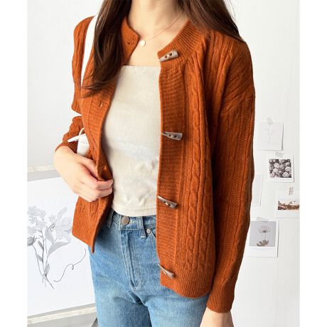 [^:vl-7035]POINTENVJȃUCP[u҂݂ƃgO{^̑gݍ킹Ai`ŃNVJȈۂoVvȂۗfBe[ŁAl̃JWAR[fɉfꖇłBHD邾łxƍ܂̂EVGbgŒ񂵎ݏ䊴͍܂悭Jo[ApcɂXJ[gɂDBfjƍ킹ΔfC[R[fɁAs[X̏ォHD΃tF~jɎdオ܂BCi[VvɂƁA҂ݖ͗lƃgO{^ۗX^COɁIIIt܂ŕL􂷂VGbgłBE₳Snɂzӂ_炩ȑfފŁASn悭dグĂ܂B{^𗯂߂ĂOĂ₷AbNX̂钅Sny߂܂By₩ƒg݂˔dĂŁAG߂̕ςڂɂ􂵂܂BfC[gɊA₷ӎꖇDETAILň::Ȃn:ȂLk:|Pbg:Ȃfg:162cmfpTCY:FCHECKYɂA{^̃fUCύXƂȂꍇ܂BX^btۂɕuɂč̐̂ł̂Ŏ኱̌덷ꍇ܂Bg̃j^[[ɂAFۂ̏iƈقȂČꍇ܂BYɂdlEFقȂꍇ܂B