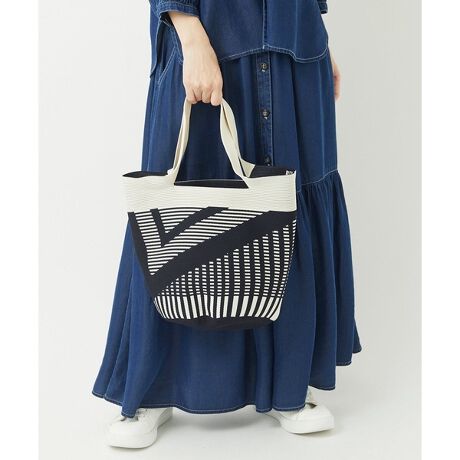 [^ԁFPF5GA38098][WWEbV TCY]fUCnXgCv􉽕AWƃgCAO̊􉽕GRSWK[h2ނłBꂪȉ~`ŃRƂ܂邢VGbg炵jbgobOłBڈȏɑR̂|CgBX^COR[fɒ悢݊YĂAƊۂtH͂̃jbgobOBl̗VѐS􉽕GRSAVvX^CɃANZgvXĂ܂BڈȏɎ[͂̂ŁAZɂ҂B}ĈoAxJWA̎dグɂ߂̃ACełBmodel:H154 B75 W59 H80 pTCY:F(t[TCYjWJTCYFF(t[TCYj