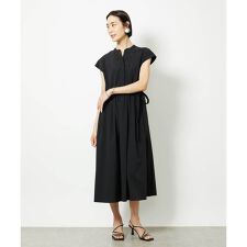 [小さいサイズ]キーネックギャザーワンピース