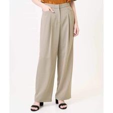 タック入りセミワイドパンツ