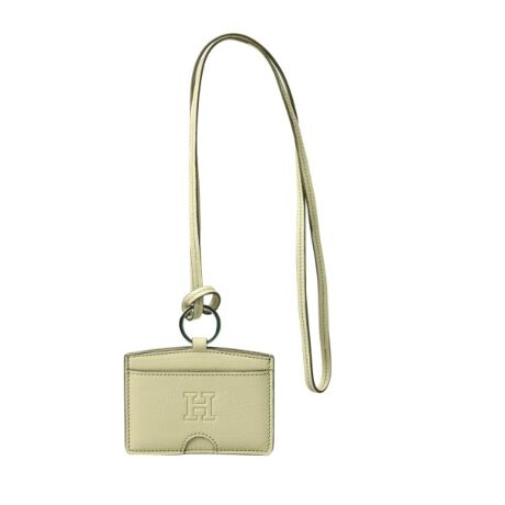 [^ԁFP2550013]gقǂɎɂȂށBX}[gɎpXP[XyiڍׁzVvŖʂ̂ȂfUCmIȈۂID^pXP[XłBЈ؂Ȃǂ񂩂牺Ďĝ͂AʌnICJ[hăobÕnhɕt̂ϕ֗BXgbv͂Ⓑ߂ɂȂĂAjłoX悭ɂĂ邽߁AVeLOɃMtgɂ悭I΂ԏiłB|Pbg~1 NAtBt|Pbg~1ñJ[͏ĩJ[ɂĈقȂ܂Byfށz\tgoPb^Ȃ߂Ai`VNdグBv{̒e͂߂fށBi`VNׁ̈Aꖇꖇv̕\قȂ܂̂ŁAił_ƂɊv̕\قȂ̂łBrIڗɂAgقǂɏ_炩ĂfނłByCɂȂACéwCɓo^x߂łzqCɓo^Ƃ́rICTCg̊eACeɂun[g}[NvNbNĊȒPɒǉł܂ICɓACeA݌Ɏc킸EēׂȂǃLy[ΏۂɂȂꍇɂm点܂Biwɂn邨グؖɂ舵̂ӂƂɂĂ̕\܂̂ł悭ǂ݂BƖ̊֌WɂAۂFČꍇ܂B܂Ap\REX}[gtHȂǂ̊ɂA኱iƉ摜̃J[قȂꍇ܂BXgbv{̖106iTvTCYj