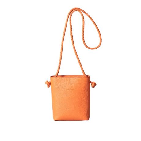 [^ԁFP2530306]}Ĉoɕ֗BpIȌy2WAY~jV_[obO`FX^ɃX}zTCỸ|VFbg܂BX}zƐ܍zRpNgȃTCYȂA}OlbgŕقAɃ|Pbgtp˔Ă܂BXgbv̌іڂ́Aʒuς邱ƂłD݂̒ɒ\Bіڂ̊Oɏoɂ܂ƂŃAW鎖o܂̂ŁAX^COgpV[ɍ킹Ĉۂ̕ω݂BׂԖڂ̃Xgbv́AANZT[oŃR[fBl[g̃|CgɂȂ܂B悢ANZgȂ̂ŃJWALC߂܂ŃV[X^CI΂AMtgɂ߂̃ACełBpb`|Pbg~1}OlbgJV_[XgbvnV_[Xgbv͊OԂŔ܂Bz[ɒʂD݂̒łgBy߂̂gpV[zX}[gtH~jzȂǂ̕KiāAig̃}CobOƂāBs[Xɍ킹ă][gX^CAVcfjƍ킹ėsȂǃANeBuȃV[ɂ߂łByfށzvAN[Ȃ߂AVN^BꖇłLтɂAb`Ȍ݂̋v̗pĂ܂ByV[YɂāznꖇvŎdグꂽyʂȃV[YAu`FX^vBVvȃ{fBɉfv҂ݍōꂽאg̃nh́AfUC̃ANZgɂȂĂ܂ByCɂȂACéwCɓo^x߂łzqCɓo^Ƃ́rICTCg̊eACeɂun[g}[NvNbNĊȒPɒǉł܂ICɓACeA݌Ɏc킸EēׂȂǃLy[ΏۂɂȂꍇɂm点܂Biwɂn邨グؖɂ舵̂ӂƂɂĂ̕\܂̂ł悭ǂ݂B<bd:230g(TvTCY)