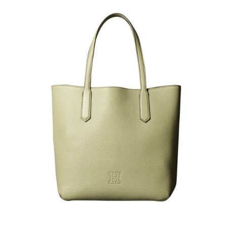 [^ԁFP2520420]A4TCYΉBʖ킸gVvȃI[vg[gHIROFU̒ԑfށu\tgoPb^vɌ^̍HǉIWiU[u\tgoPb^ i[^v֑fނύXj[o[WBjZbNXŎgyʂȃI[vg[gA4̃NAt@CTCYBd͂񕁒ig܂ŕLV[Ŋ􂵂܂BVvǋfUCłɂ̓|Pbg[ĂAA5̃m[gⒷz[ł傫߂̃Wbp[|PbgƁAׁXd2̃pb`|PbgĂ܂B|Pbg FWbp[|Pbg~1Apb`|Pbg~2A4TCYΉnFsbOXG[hiꕔRbgjñJ[͏ĩJ[ɂĈقȂ܂By߂̂gpV[zA4̏ނ[ł邽ߏKrWlXV[łB傫߂łyʂȂ̂ŁATuobOƂĂ̂gp߂łByfށz\tgoPb^ i[^vAȂ߂A^BHIROFU̒ԑfށA\tgoPb^Ɍ^̍HǉIWiU[Au\tgoPb^ i[^vB]̃\tgoPb^̏_炩͂̂܂܂ɁAV{ivځǰψɂȂ邱ƂŃJ[̉AeۗAzƂۂɁB^邱Ƃňꖇ̊vLɎgƂł邽߁AɂDVfނłByO[vɂāzuivӖO[vAuGemv͒Ԃ̃\tgoPb^ɔƂŌy܂BVvȂzƂifUCłBiwɂn邨グؖɂ舵̂ӂƂɂĂ̕\܂̂ł悭ǂ݂BƖ̊֌WɂAۂFČꍇ܂B܂Ap\REX}[gtHȂǂ̊ɂA኱iƉ摜̃J[قȂꍇ܂Bd:655g