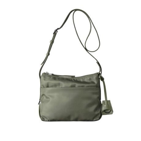 [^ԁFP2539315]RɋCyɃiCށB@\[΂ߊ|V_[HIROFUiCV[YoB̂iC~ǎȃU[̃Rrl[VɁALƌ郁^ۗ܂B|[`^~jV_[iiԍ:P25-39310)傫A@\[΂ߊ|V_[BtF~j̓V[Y̒ł́A1ԃJWAɂ₷^CvłBOE㓷̗OɒzWbp[|PbgzAX}[gtHȂǂ悭o؂Ȃ̂[邱Ƃ\łB܂Aɂ͌⃊bvȂǁAɎ[\ȃpb`|Pbg2z̏[ԂBV_[Xgbv̓obN5iKɒ̒\łB炵iȂVѐŜfUĆA]̃X|[eBȃC[WiCobÕC[W𕥐@܂B|PbgFpb`|Pbg~2AOWbp[|Pbg~2Wbp[JV_[XgbvL[`[tiOjnFiCy߂̂gpV[zוRpNgɂ܂Ƃ߂āACobOƂăVbsOȂǂ̕igɁB΂ߊ|ɂƗ肪󂭌yʂ̃obÓAsόȂǃANeBuȃV[ł􂵂܂ByfށziC ^ \tgoPb^ i[^iC̓|A~h100B@ۂxŕ҂ݍł邽߃nAƊ炩ȎGBnɂHIROFŨSSʂɕ҂ݍ񂾁AIWĩiCgpĂ܂ByO[vɂāzHIROFUĂiCV[YAuLIBEROixjvBEIȖeLX^C[J[̃iCnAxȐEl̋ZpĐ삵V[YłBIEIt킸CyɁAĎRɃGKXX^CłƂzAxiC^AŁwRẍӁjƖÂ܂ByCd:390g