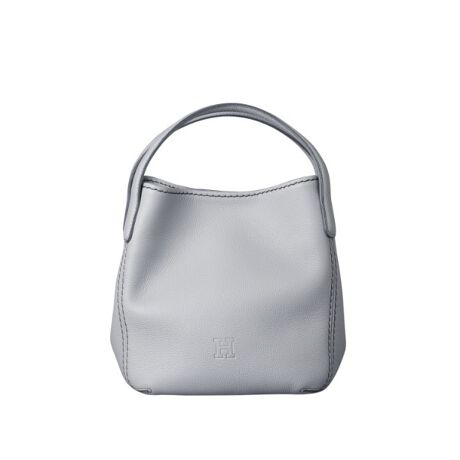 [^ԁFP2535434]ڈȏ̎[́Bӂƈ炵tH̃g[gobOHIROFU̒ԑfށu\tgoPb^viP25|20103juCMHiNGC`jv֑fޕύXj[o[W̃g[gobOBfނύXƂŏiȃn܂܂Bۂ݂ттVGbgƃTChLтnhfUC̃|CgɂȂAԂ̃g[gobOBnh͎莝rɊ|̂ɒx悢łBɂĂJp}OlbgƂ͕ʂɁA̗TChɃXibvs[XĂ邽߁AוobÕtHRpNgɂ܂B|Pbg Fpb`|Pbg~1}OlbgJnFsbOXG[hiꕔRbgjñJ[͏ĩJ[ɂĈقȂ܂By߂̂gpV[zVbsOfفApقւ̂oAFBƂ̃`₨ȂǓ̂V[Ŋ􂵂܂ByfށzCMHiNGC`jvAN[Ȃ߂AV{^BȂ₩ŐLkA14ȉ̏ȃX݂̂gpBJɃN[Ȃ߂鎖ŌyʂɎdオA▭ȃjAXJ[\邱Ƃ\łB̓qt̒ԃIWifށu\tgoPb^v}bgŗۂɁBȃV{^H鎖Ŋv̕\ψꉻAiŒ[Ȉۂ̑fނɎdグ܂ByO[vɂāzVvȃfUC̒ɂA2ނ̑̃Xeb`OCȂ|CgɂȂĂufIvB̈Xeb`udtv̂悤ɂ݂邱Ƃ疼t܂Biwɂn邨グؖɂ舵̂ӂƂɂĂ̕\܂̂ł悭ǂ݂BƖ̊֌WɂAۂFČꍇ܂B܂Ap\REX}[gtHȂǂ̊ɂA኱iƉ摜̃J[قȂꍇ܂Bd:520g(TvTCY)