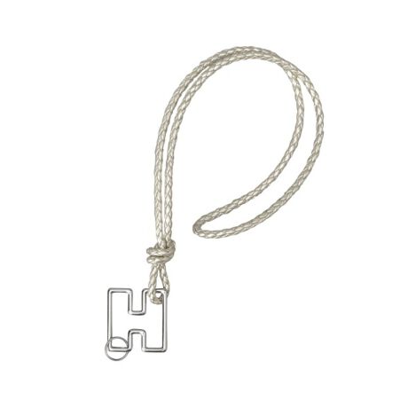 [^ԁFP2565510]qHǂ^ƕ҂ݍ񂾕RIȃL[z_[ryiڍׁzHǂIWi^́A悭݂ƃTChHIROFUS󂳂Ă܂B҂ݍ񂾊vRANZgɂȂAJWAƃ^̎▭ɗZVѐSACeBĎAobOɃ`[ƂĎt̂߂łByfށzCMHiNGC`jvAN[Ȃ߂AV{^BȂ₩ŐLkA14ȉ̏ȃX݂̂gpBJɃN[Ȃ߂鎖ŌyʂɎdオA▭ȃjAXJ[\鎖\łB̓qt̒ԃIWifށu\tgoPb^v}bgŗۂɁBȃV{^H鎖Ŋv̕\ψꉻAiŒ[Ȉۂ̑fނɎdグ܂ByCɂȂACéwCɓo^x߂łzqCɓo^Ƃ́rICTCg̊eACeɂun[g}[NvNbNĊȒPɒǉł܂ICɓACeA݌Ɏc킸EēׂȂǃLy[ΏۂɂȂꍇɂm点܂Biwɂn邨グؖɂ舵̂ӂƂɂĂ̕\܂̂ł悭ǂ݂BƖ̊֌WɂAۂFČꍇ܂B܂Ap\REX}[gtHȂǂ̊ɂA኱iƉ摜̃J[قȂꍇ܂Bd:35g(TvTCY)