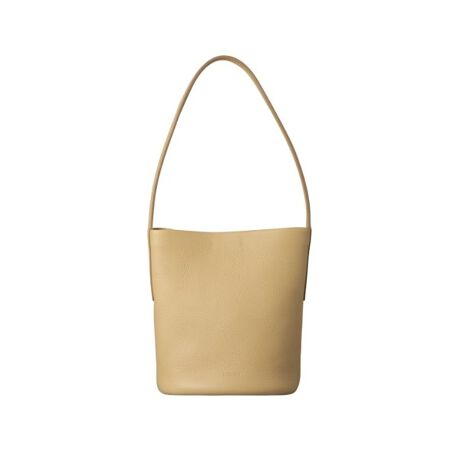 [^ԁFP2535540]y₩ƃX^CŁBoPc^V_[obOzcɂ傤ǎ܂鍂ŁAzAX}[gtHA߂̃|[`ȂǁAKvŒ̉ו̂ɂ҂ȃRpNgTCYBׂnhŜ߁AsIřzƂۂɁBVvȃoPc^ŁA{gɓꂽRbg`[uTChp[cŋݍ񂾓Ǝ̍\ɂAʂ猩ĂRȂӂ݂Aiŗ̊̂dオĂ܂BVv̒ɉBꂽAqtȂł͂̑`̌fB|PbgF pb`|Pbg~1RV[h}OlbgJnFsbOXG[hñJ[͏ĩJ[ɂĈقȂ܂By߂̂gpV[zJtFȂǂ̃bNX^C̋CyȂo₿Ƃ}Ĉoɂ߁BoȂ悤ȃTCYłByfށzCMHiNGC`jvAN[Ȃ߂AV{^BȂ₩ŐLkA14ȉ̏ȃX݂̂gpBJɃN[Ȃ߂鎖ŌyʂɎdオA▭ȃjAXJ[\邱Ƃ\łB̓qt̒ԃIWifށu\tgoPb^v}bgŗۂɁBȃV{^H鎖Ŋv̕\ψꉻAiŒ[Ȉۂ̑fނɎdグ܂ByV[YɂāzC^AŁuAsvƂӖ́uAfB[iv́ACyȂoUɂ҂ȃRpNgŌy₩ȃobOBSfɂґȓ񖇎dẴ{fBO\̗pAȃobOłv̔\̖͂Ă܂Bgbv̓Xeb`ɐ܂ԂAv̖LȎ𐶂Ă܂B܂AI[vfɂ̓RV[h}Olbgt̃tbvJ̗pA^\ɏoꂽm[uȈۂɎdグĂ܂BׂnhŜ߁AsIřzƂ͋CoBmX^WbNłȂVd:370g(TvTCY)