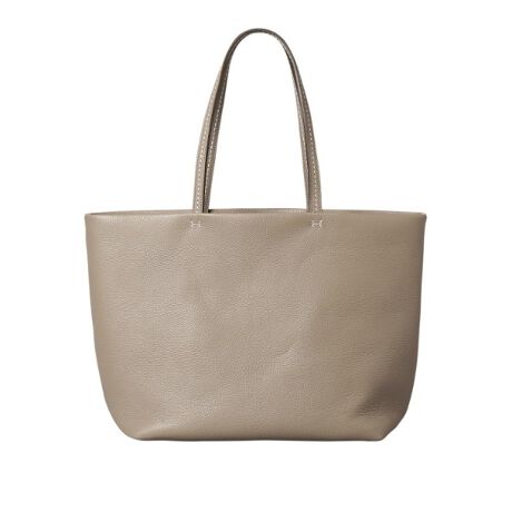 [^ԁFP2535552]qXXցAȂ̃X^C^A4g[gobOrnhƃ{fBɗ̓IȃRrXeb`ґɂu`b^vV[Ÿԑ傫ȃTCỸg[gobOBI[vŊJIȌ́AXeb`ƃRooȂւԂ̎dlŁAi\tgȕoB500ml̃ybg{gcɁAA4TCY̏ނ13C`̃m[gp\R[\ȃg[gBzX}z[ł|PbgŉKȎgSnBCobOƂĎg₷TCY͂̂ЂƂłBוły₩ɂĝ|CgBnh͂茨|邱ƂŃtɂ悭܂Bnh̓nhXeb`ŎdグuHvSŎtĂA@\ƃfUC˂VѐSANZgƂȂĂ܂BB5TCYiiԍFP25]35550jAB5TCYiiԍFP25]35551jpӂĂ܂B|Pbg Fpb`|Pbg~2y߂̂gpV[z}`mۂĂ邽߁A1sWAbXAdpɂg܂ByfށzOFv(^)@FRbgV{ŏڗɂAe͂̂J[tU[gpByO[vɂāzC^AŁussvӖu`b^v́ÂV[Ŋ􂷂VeBobOB`ƃ_ZfUCłB̓IȃRrXeb`{ꂽnhƃ{fB́Aꂽۂ^Ag̗ǂ˔Ă܂B{g̐܂荞񂾎dĺAobǑ`ƕۂAX^CbVȃANZgɁBJ[ɂ̓C^A̓sstĂAXXւƂoy܂ByCɂȂACéwCɓo^x߂łzqCɓo^Ƃ́rICTCg̊eACeɂun[g}[NvNbNĊȒPɒǉł܂ICɓACeAݏd:750g(TvTCY)