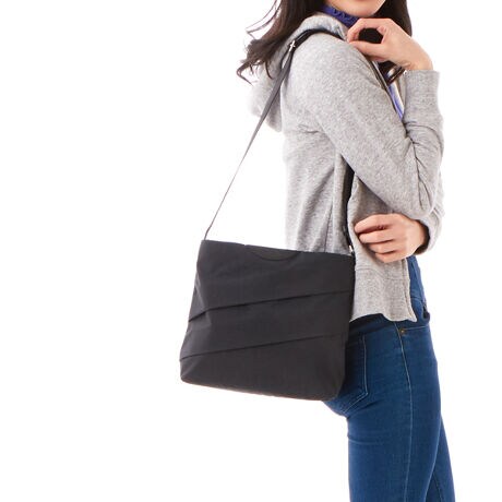 [^:011230050]v[cIȃfUC̃obOV[YBƂꊴ܂A荞݉߂ȂC[W[ȃX^ČyʃobOڎw܂Bv[c͗TChD߂Ă̂ŁA{̂̒ɓofUCj[NłBv[c̕z͗ŕʕz4ӂŒ肵Ă̂ŁAobO{̂geʂ肷邱Ƃ͂܂B܂Av[c͂̂܂܂̏ԂłӂƂ͋C܂AɃv[coΕ\LȃbNXɕϐg܂Bfނɂ̓VHƝH{ꂽiCgpĂƂ|CgłBV]@rbgnynm@}VEGhEîCɓo^ēׂ݌ɂ킸ȎAN[|Z[̊JnȂǂm点܂BЂo^肢܂BuĥCɓo^ViēׂȂǂm点܂BЂo^肢܂B