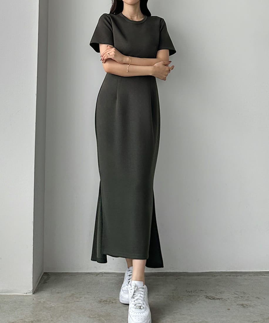 【新品タグ付き】Louere ポロワンピース Iライン ネイビー 新品・タグ付き】Louere ポロワンピース【XLサイズ・Iライン