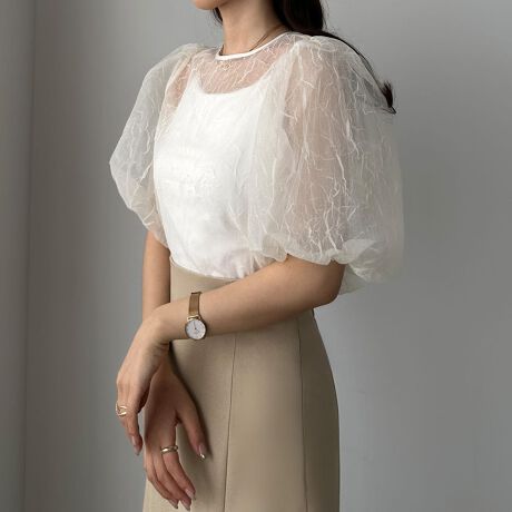 ジュノア　ボリュームパフスリーブシアーブラウス
