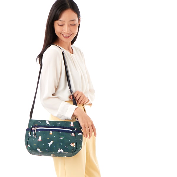 マンハッタナーズ】NEWライトトラベル ショルダーバッグ