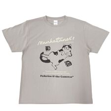 《雑誌掲載商品》【マンハッタナーズ】アートＴシャツ　Ｌサイズ　「フェデリコとカメラ」