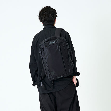 [^:MP1485TWLBL]BLACK LABELł͏ƂȂobNpbNƃu[tP[X2wayobOłBVvȃfUCƂȂ悤tg̗]ȃfUC𖳂AcC̎ۗĂ܂BPCp[Xy[Xɂ͑召܂܂ȃ|PbgzuȂǁAiƓl̎ĝ悳͌݁BÊAiCORDURA TWILL NYLON̗pEu[tP[XƂĎgpۂɂ́AobNpbNp̃V_[Xgbv[邱Ƃo܂