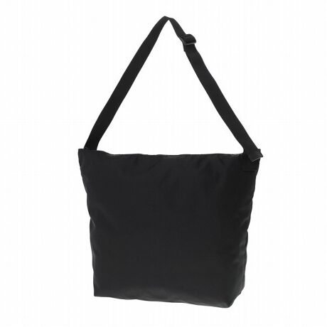 [^:MP2483-305PBL]yʁEƋ@\ɗDA_炩ȎE򊴂͂̐nACORDURA 305P̗pCwBLACK STANDARD SERIESxɐVȃACeoBj킸킹₷VvȃfUCŁA傫וX[Yɏo\ȃV_[obOłBig͂AAEghAgxV[ɂ߂łBECORDURA 305PCt@ubNɍ̗pEuhS̃sX^OTChɔzuVvȃfUCEA4TCYA13C`m[gPC[\