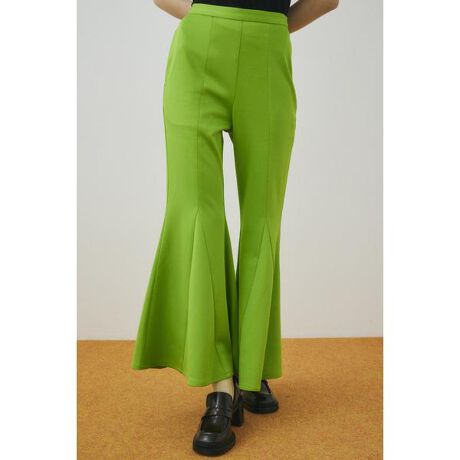 [^ԁF530ISM31-0491]aVȃVGbg̃tApcBXJ[gɂfUCIłBEGXg̓SŃC[W[ɗĂ܂BI[o[TCỸgbvXɍ킹̂NۂꖇBvƂȂ₩łӂ݊̂AXgb`̌Sn̗ǂfނłBtApc