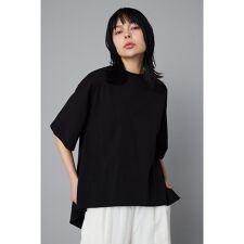 Over size cut tops